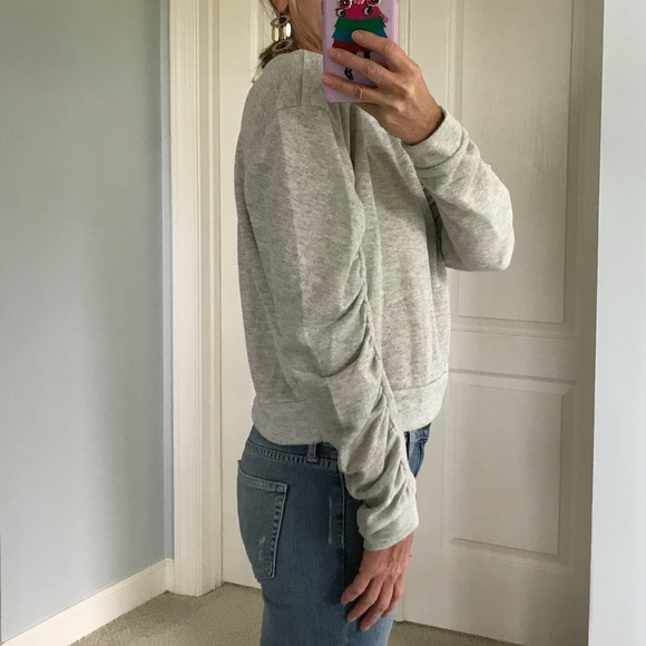 ❤️SIZE LARGE❤️Grey Ruched Sleeve Top - Picture 5 of 6